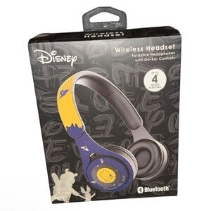 Winnie the Pooh Bluetooth Headphones NIB